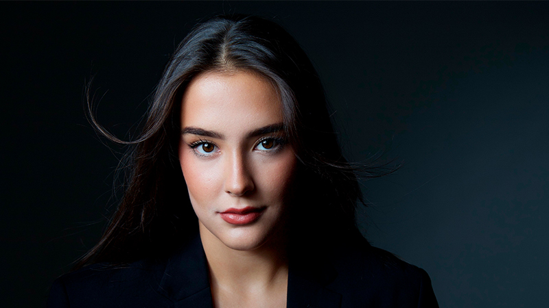 Jane-de-Castro-main Retrato artístico de Jana de Castro Uviedo con maquillaje escénico, foto por @julmanstudio